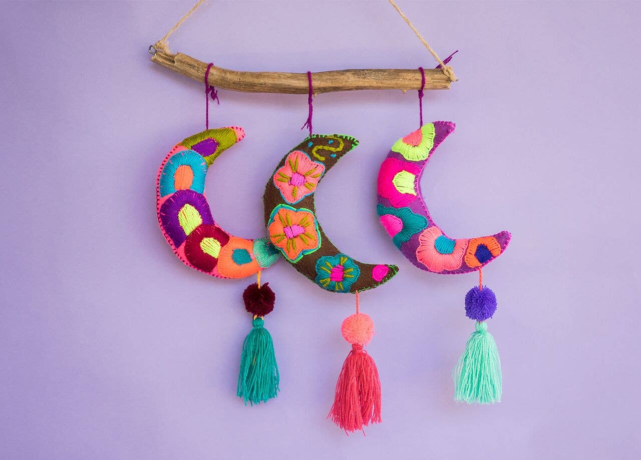 Large Moon - Spiral Circle