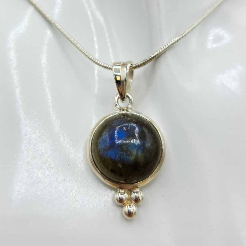 Lodestone Labradorite Pendant | Sterling Silver - Spiral Circle