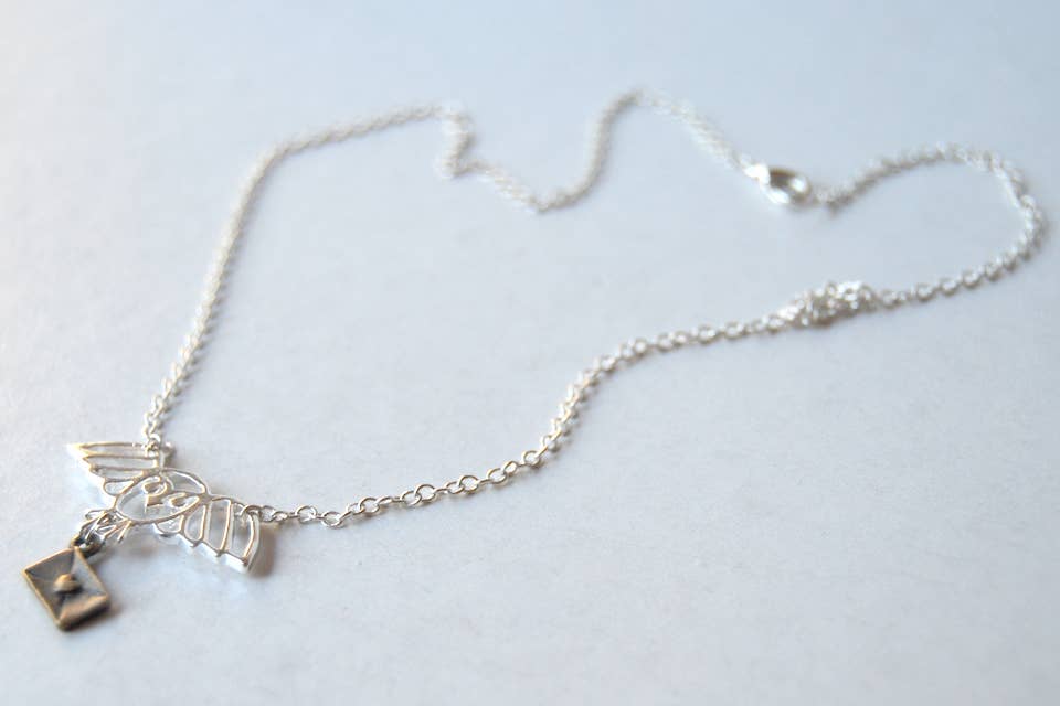 Long Live Hedwig! Necklace - 18