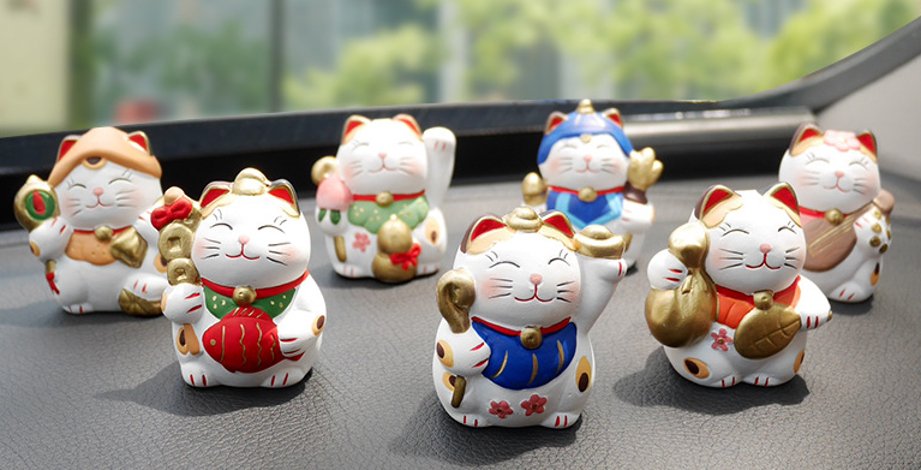 Mini Lucky Cats - Set of 7 - Spiral Circle