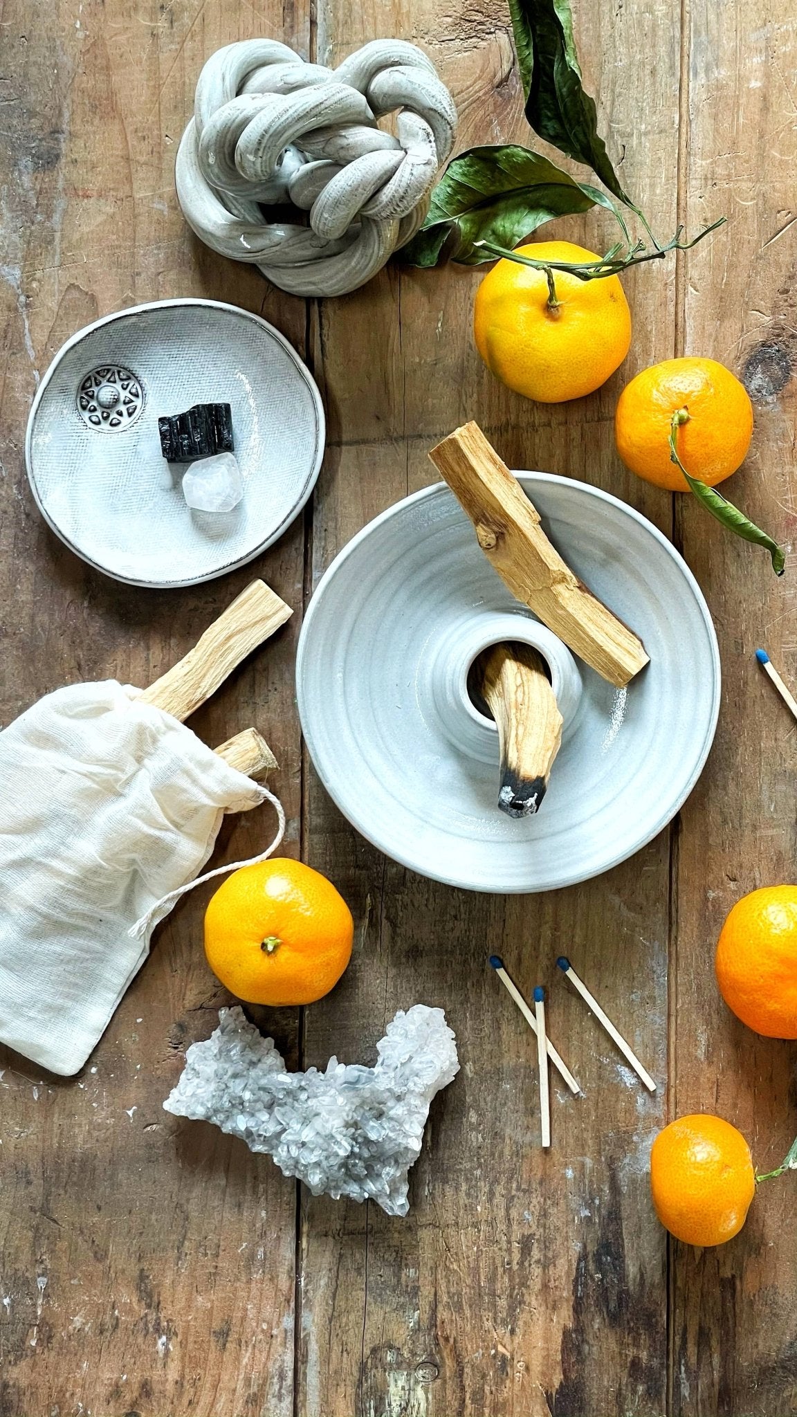 Palo Santo Ritual Bowl | White - Spiral Circle