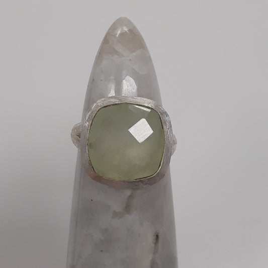 Prehnite Power Ring | Sterling Silver - Spiral Circle