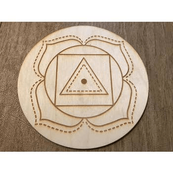 Root Chakra Crystal Grid | 4inches - Spiral Circle