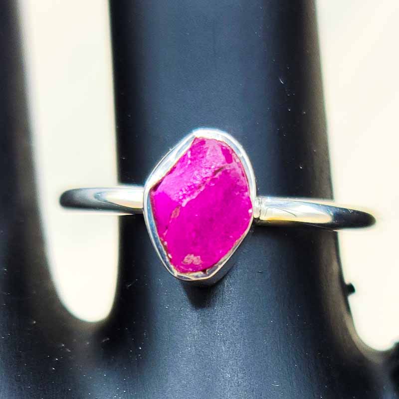 Rough Ruby Simple Ring | Sterling Silver - Spiral Circle