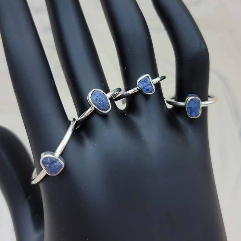 Rough Tanzanite Simple Ring | Sterling Silver - Spiral Circle