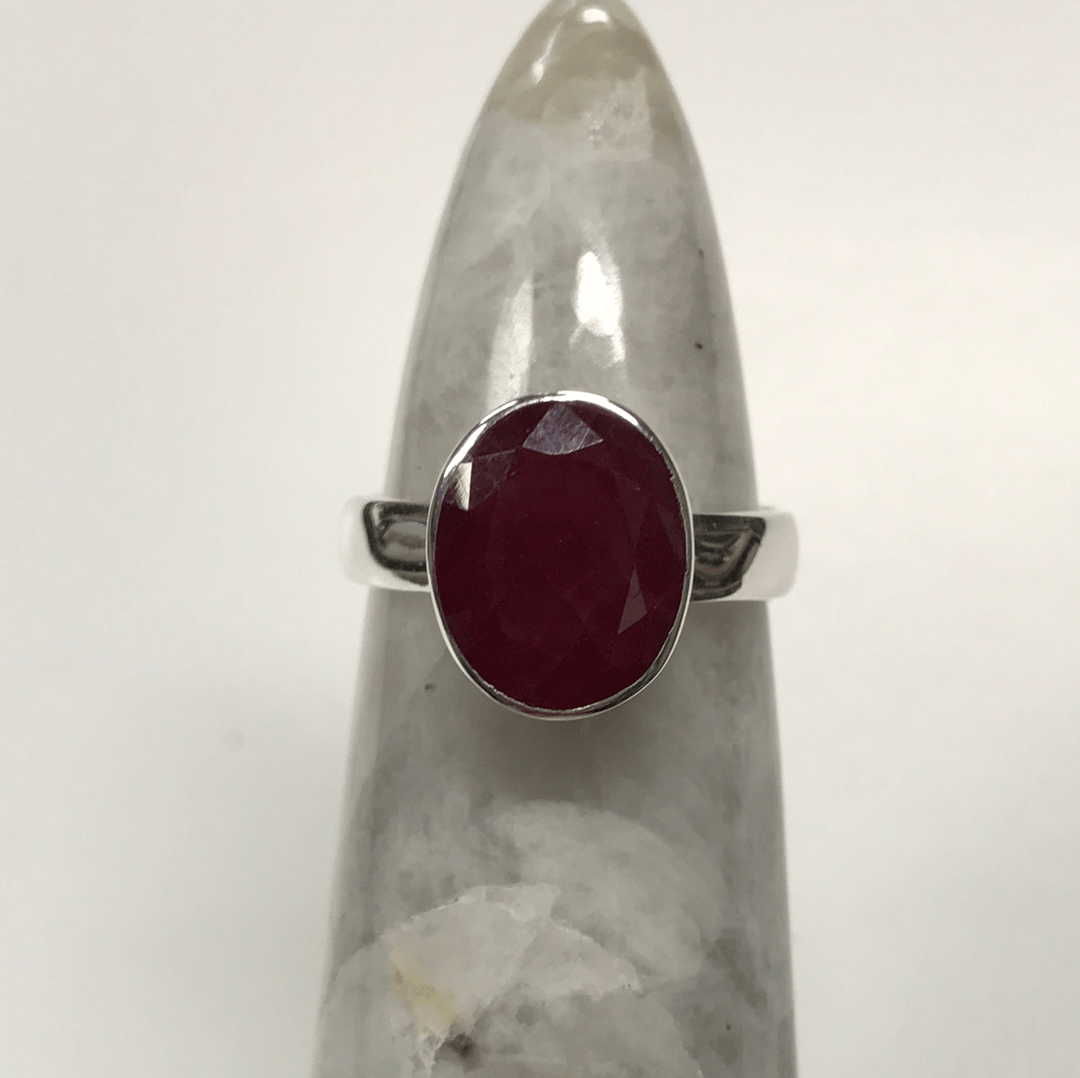 Ruby Faceted Oval Ring | Sterling Silver - Spiral Circle
