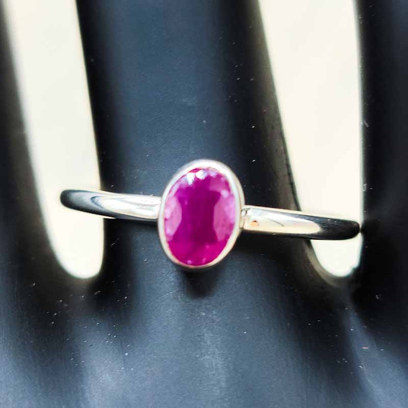 Ruby Simple Ring | Sterling Silver - Spiral Circle