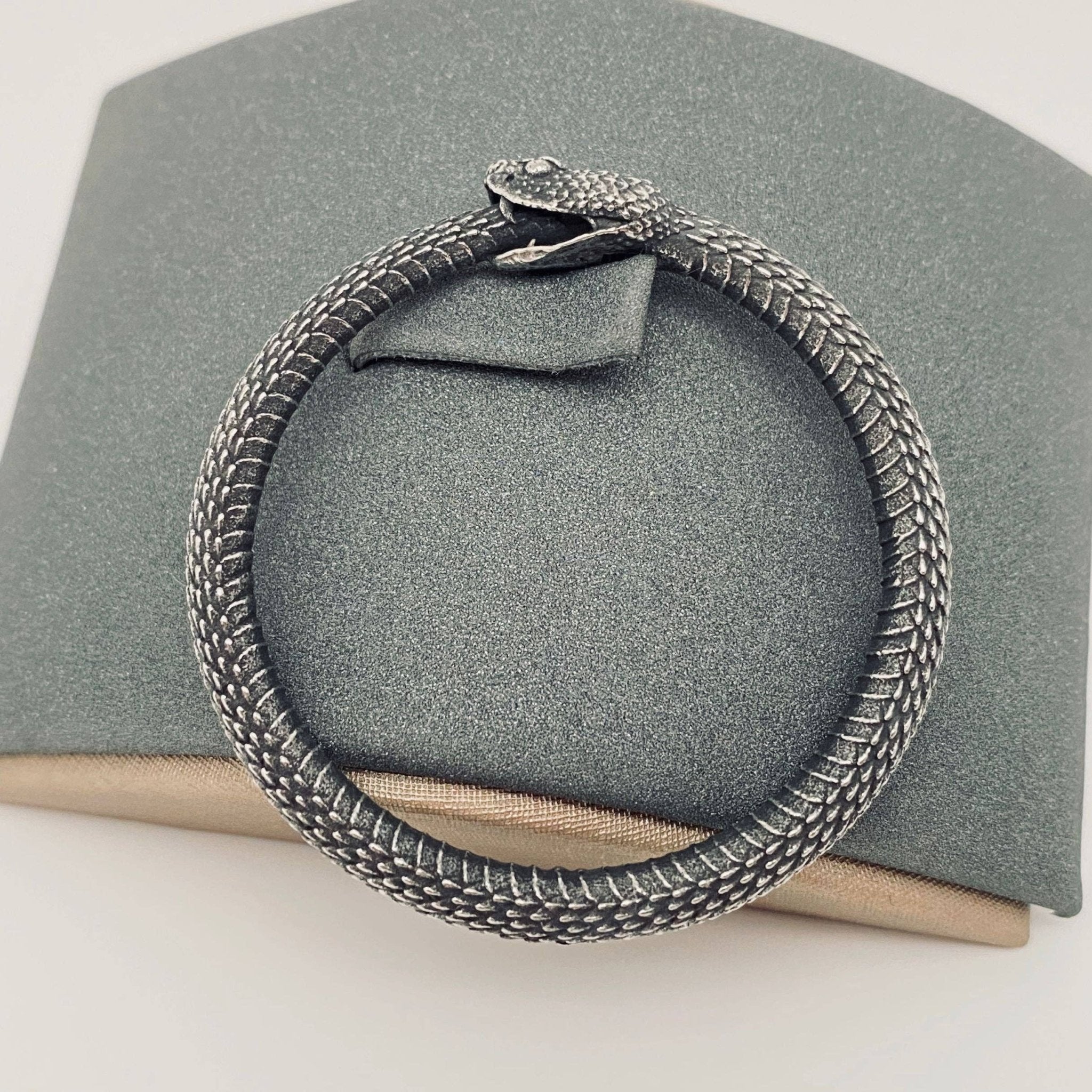 Snake-shaped Stainless Steel Pendants - Spiral Circle