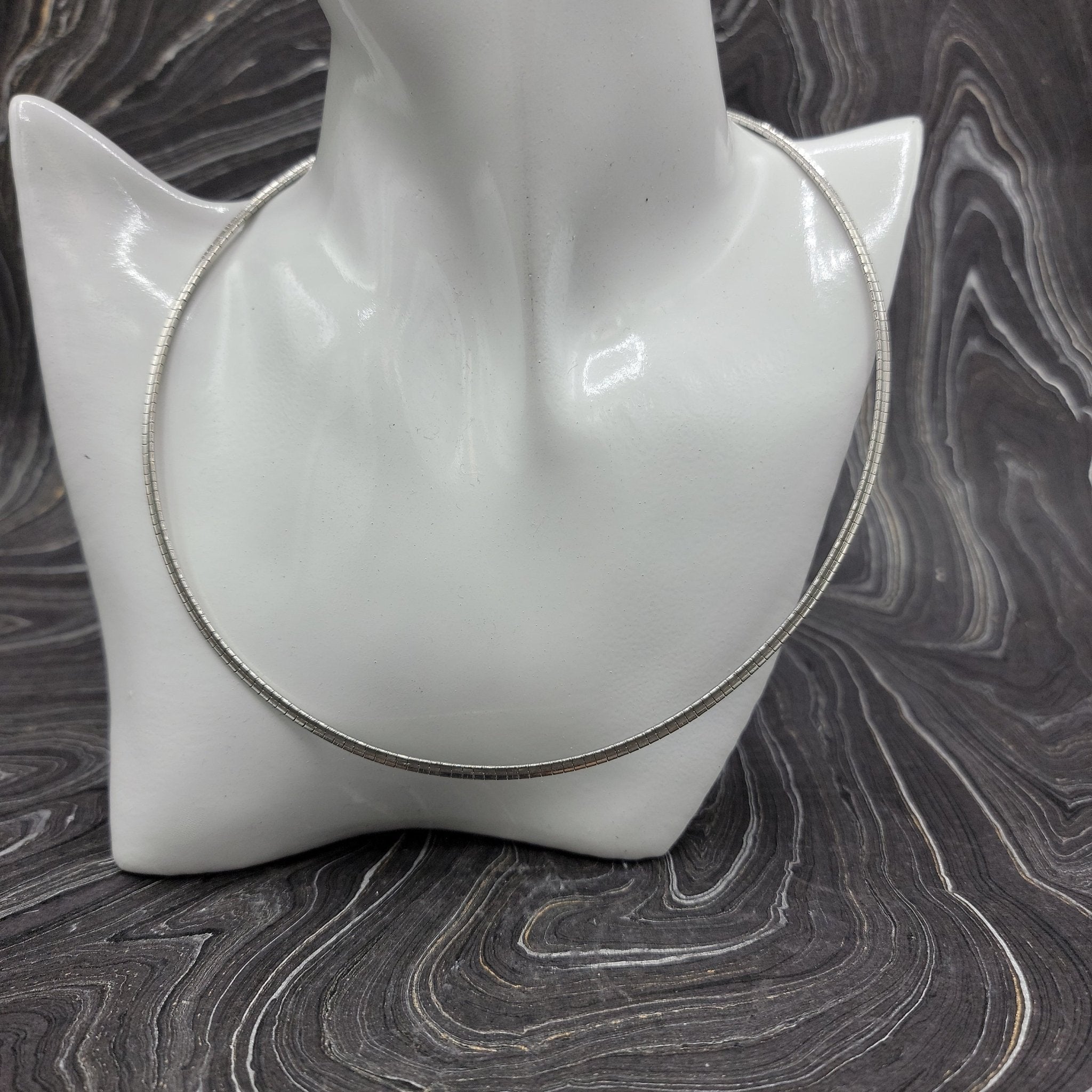 Steel Cable Necklace | 18" - Spiral Circle