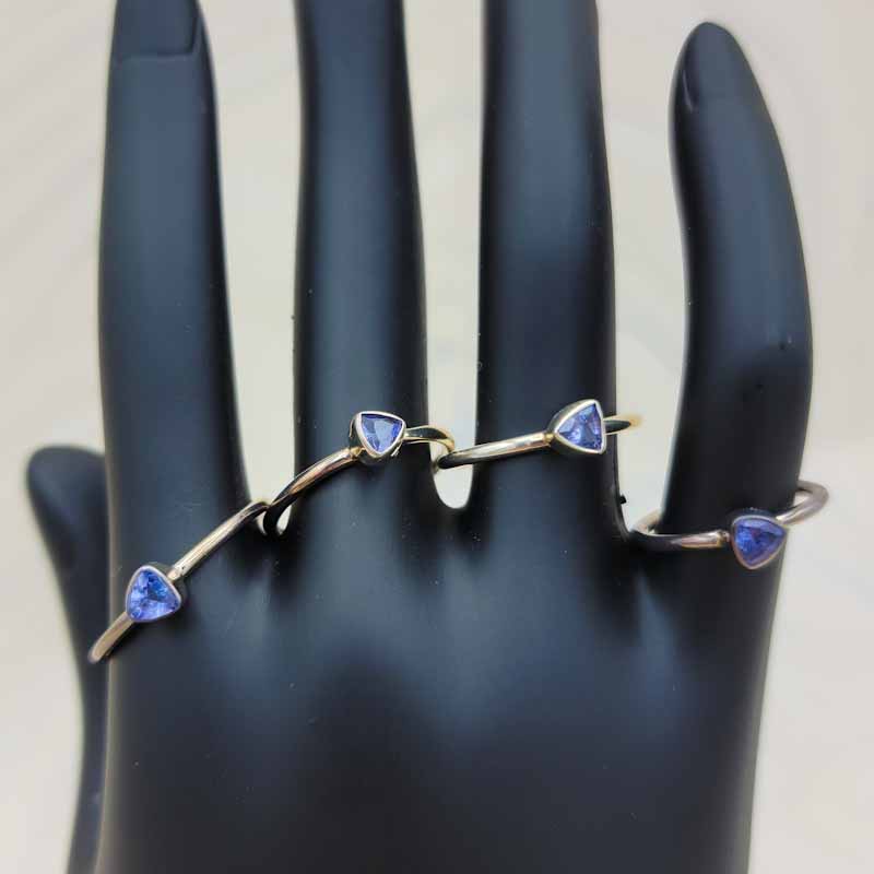 Tanzanite Simple Ring | Sterling Silver - Spiral Circle