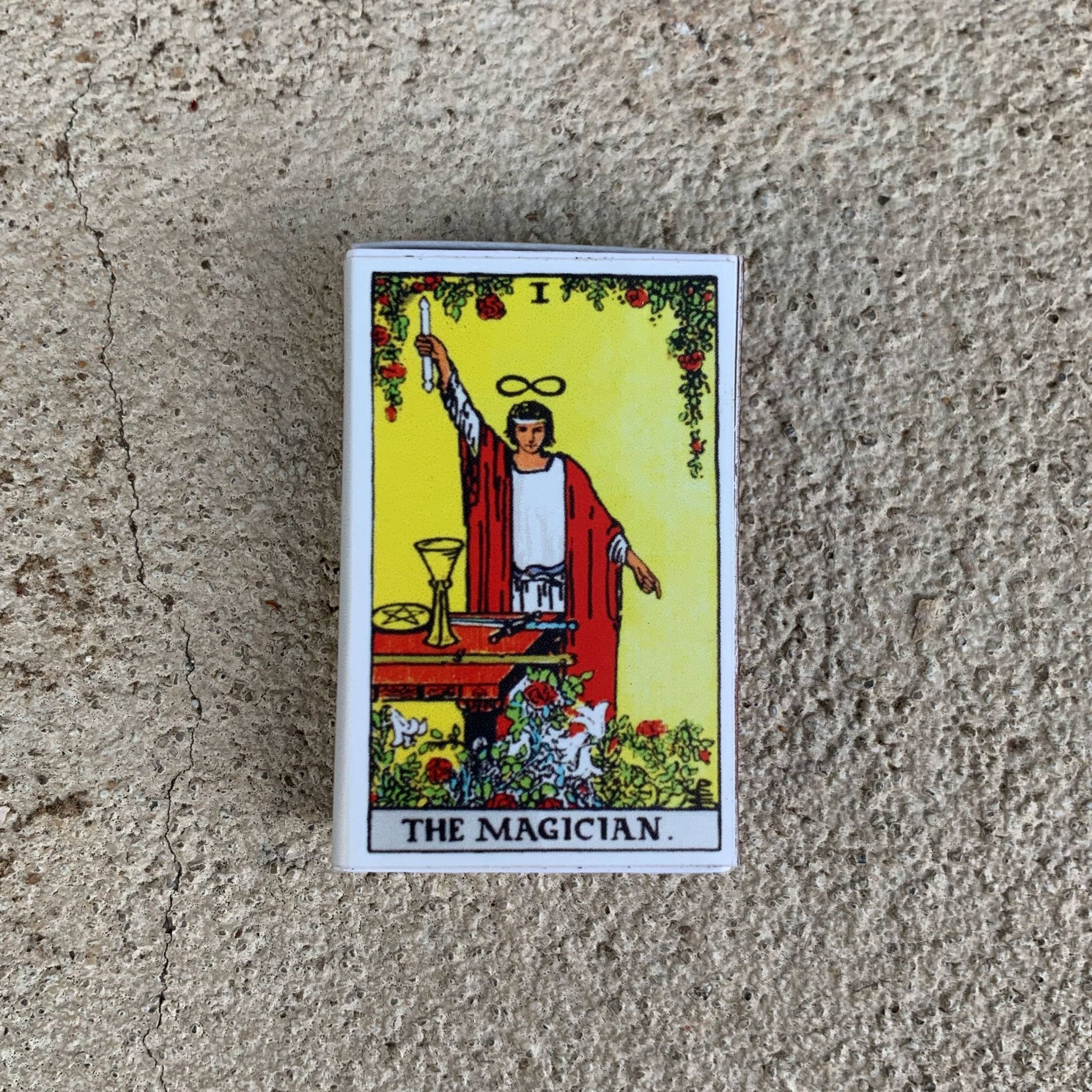 Tarot Matchbox - The Magician - Spiral Circle