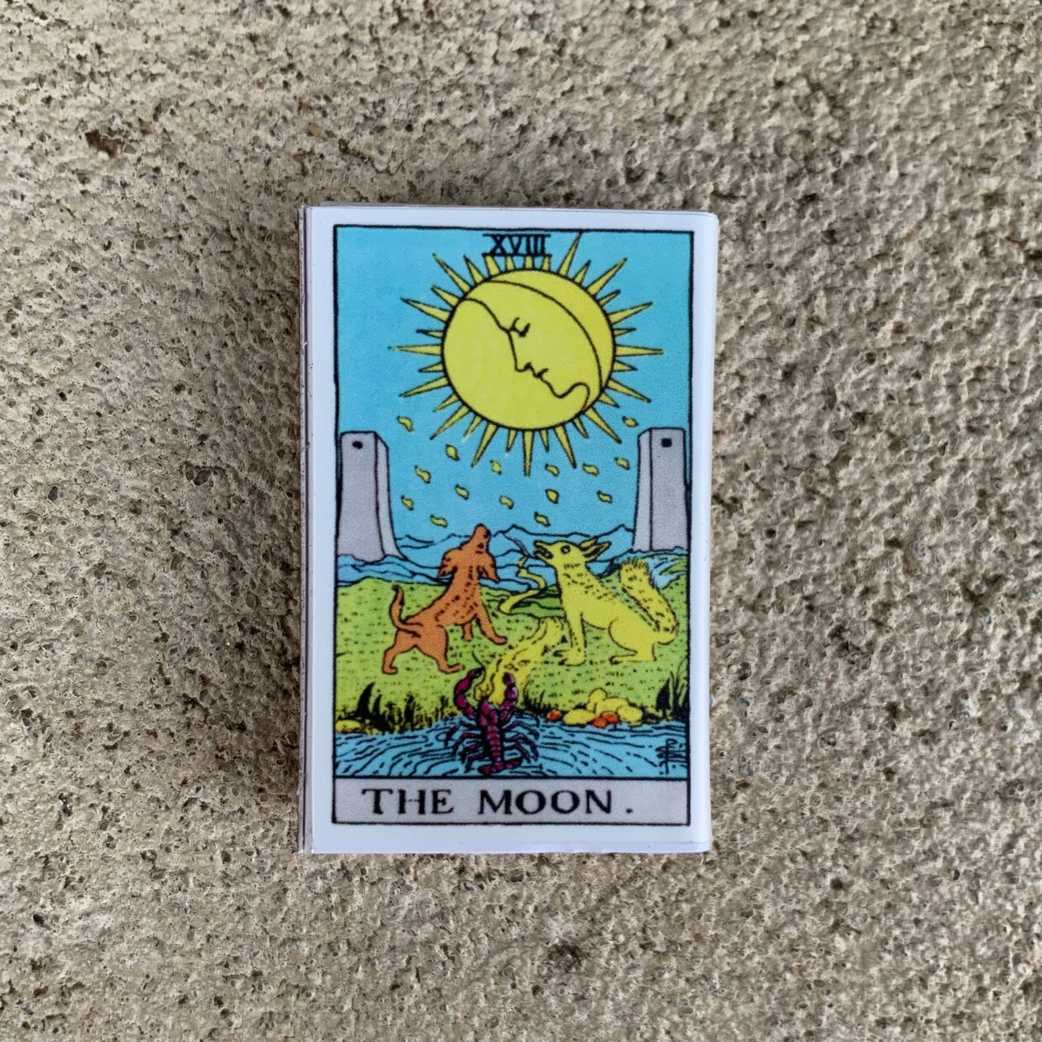 Tarot Matchbox - The Moon - Spiral Circle