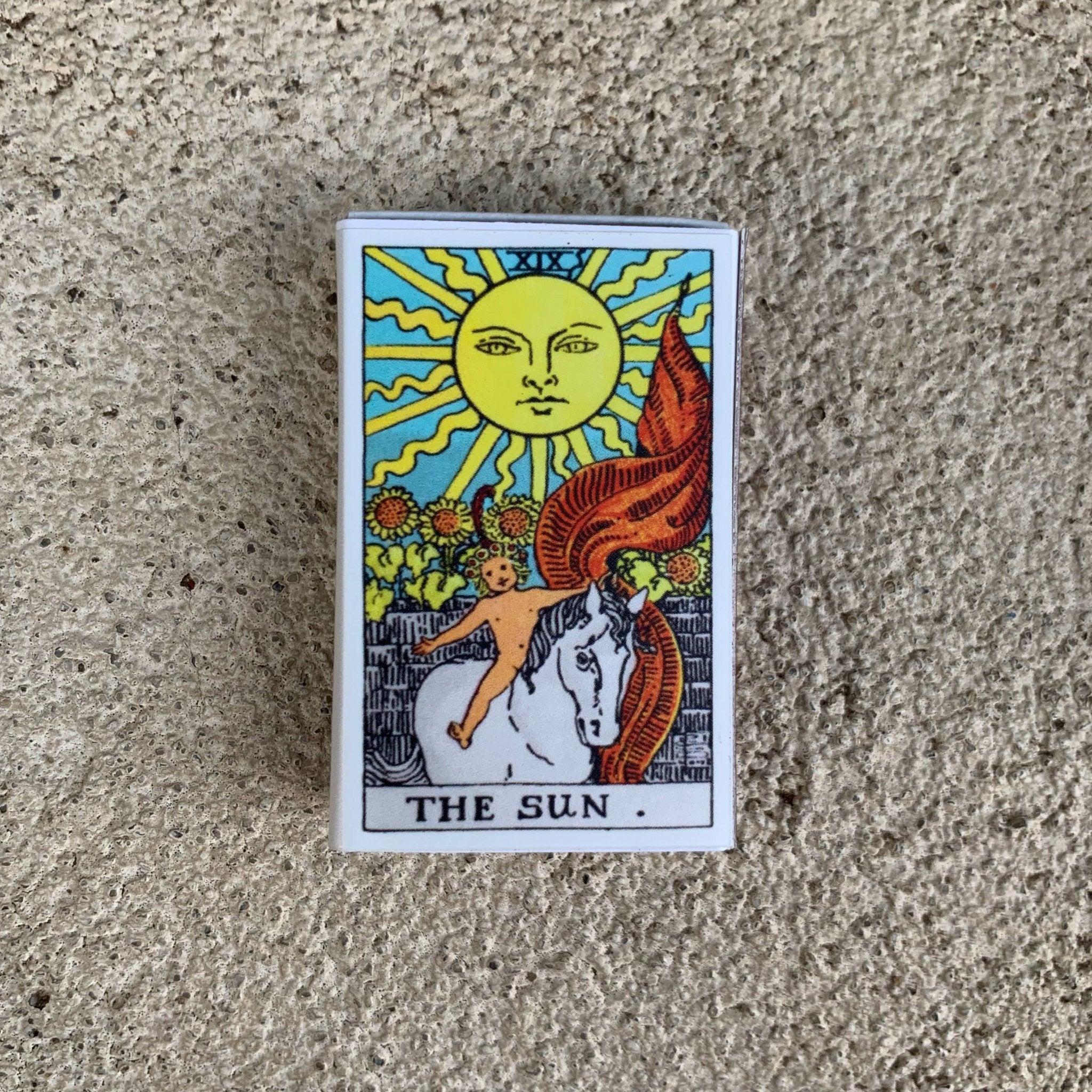 Tarot Matchbox - The Sun - Spiral Circle