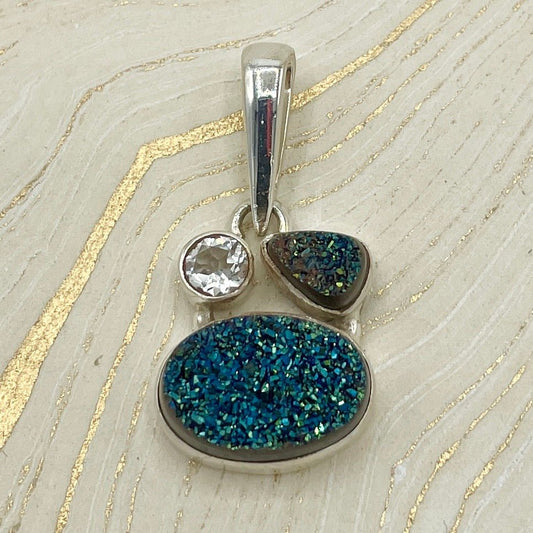 White Topaz Druzi Dream Pendant | Sterling Silver - Spiral Circle