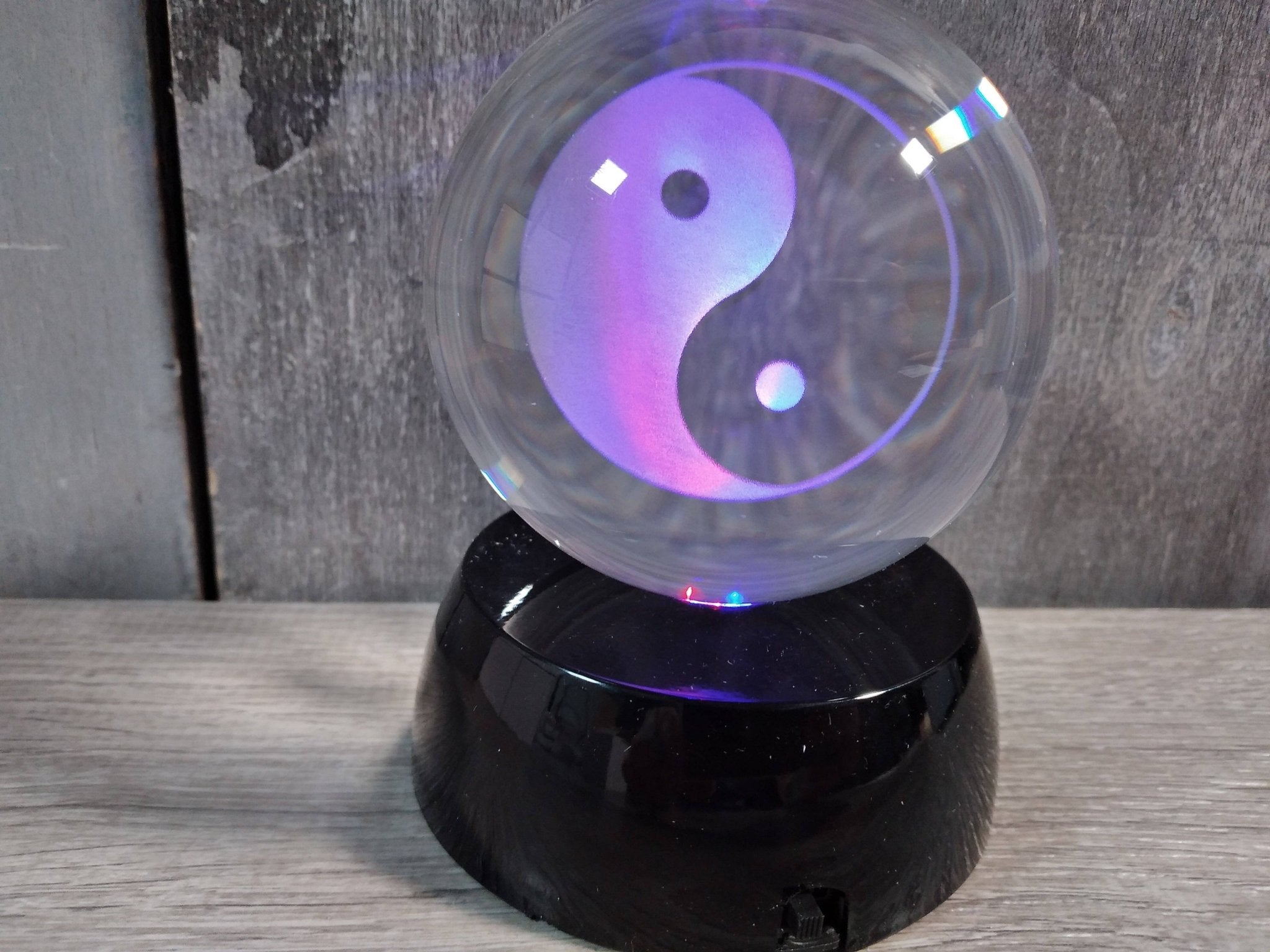 Ying-Yang | Laser Engraved 80mm Glass Sphere - Spiral Circle