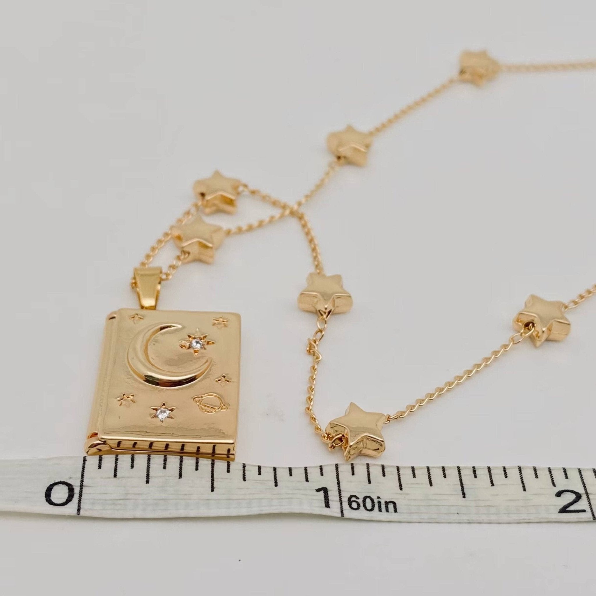 "You're My Soulmate" Star Moon Album Pendant Necklace - Spiral Circle